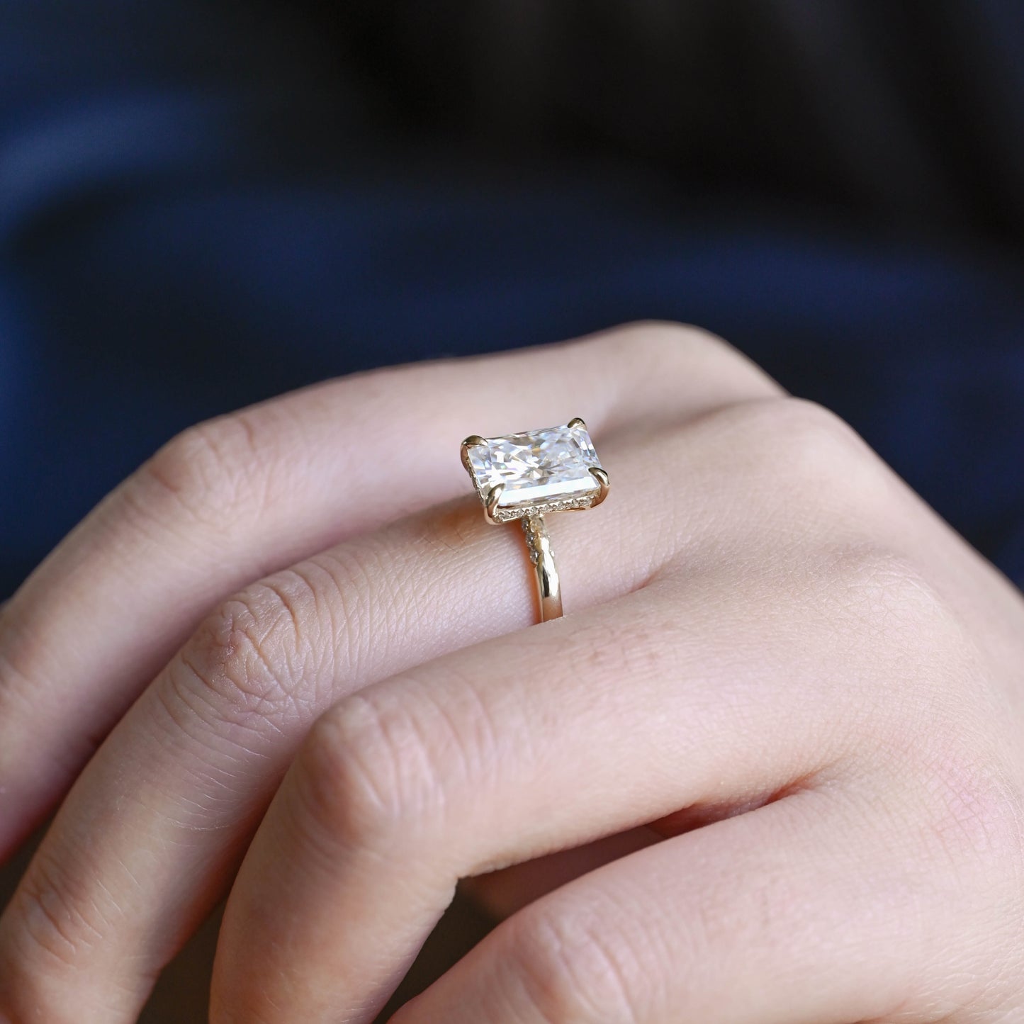 radiant-cut-moissanite-engagement-ring-wedding-ring