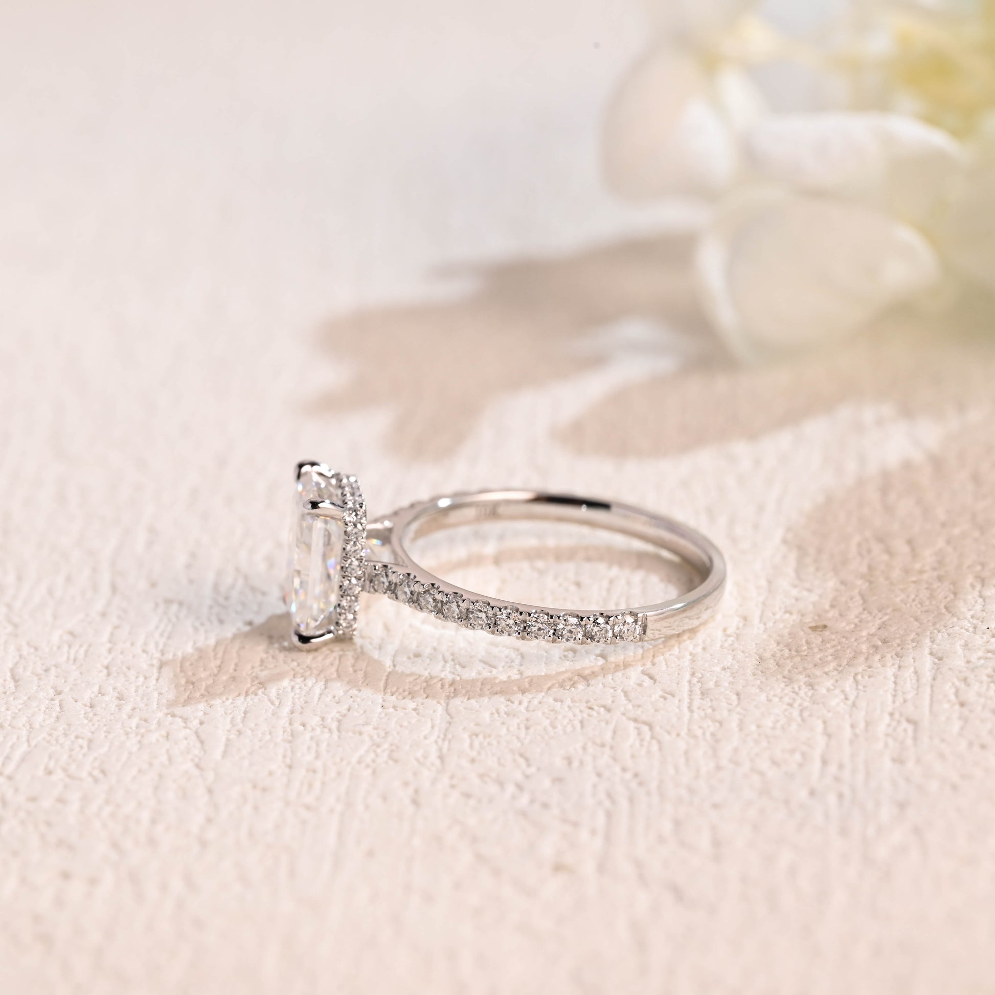 radiant-cut-moissanite-engagement-ring