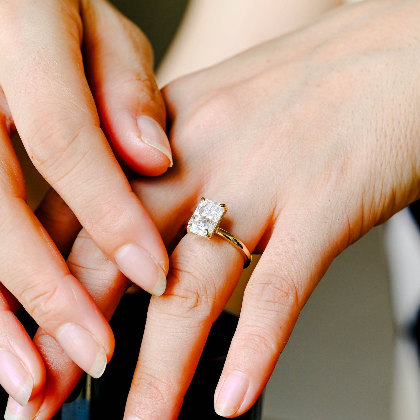 radiant-cut-lab-grown-diamond-engagement-ring-wedding-ring