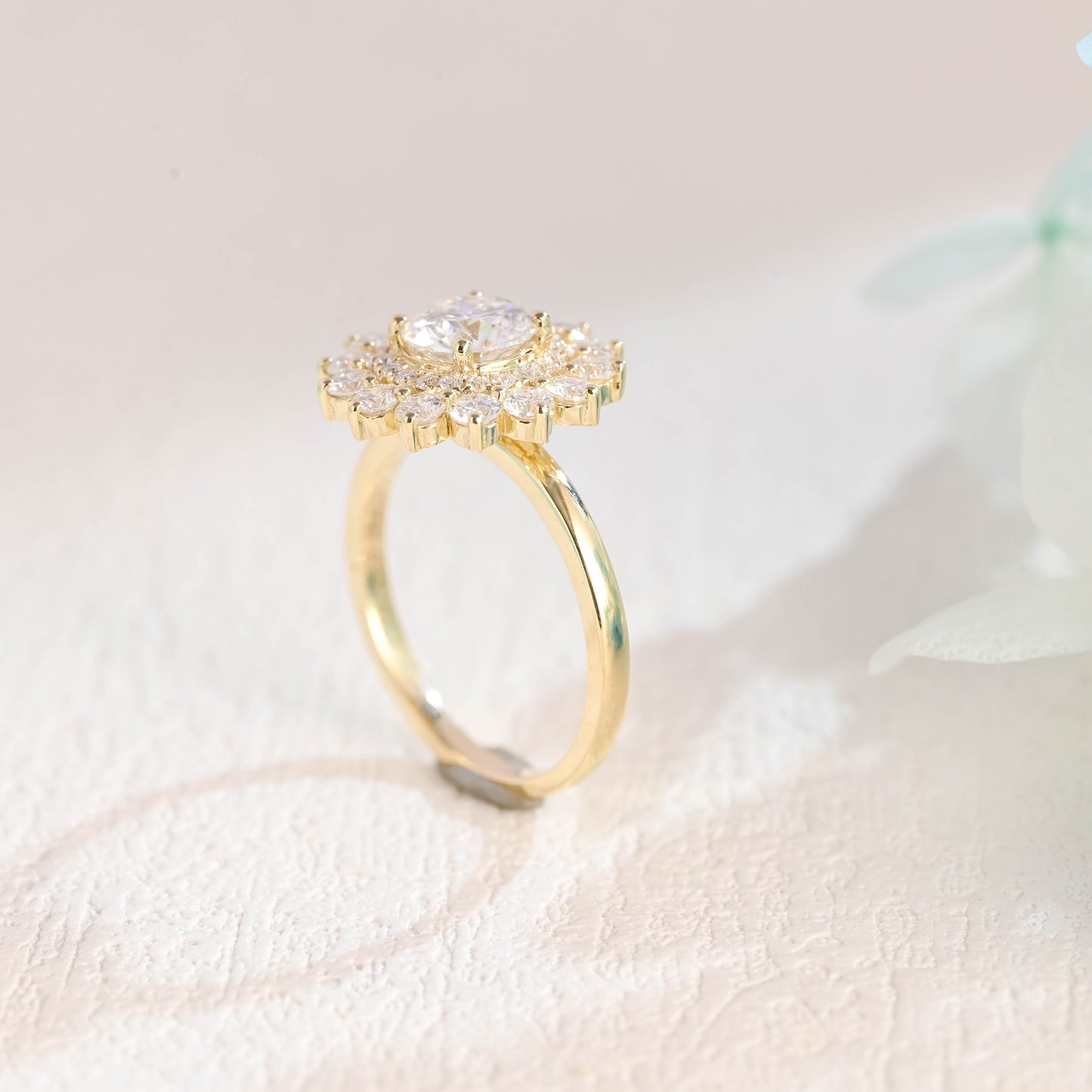 sunflower-moissanite-wedding-ring-engagement-ring-halo-ring