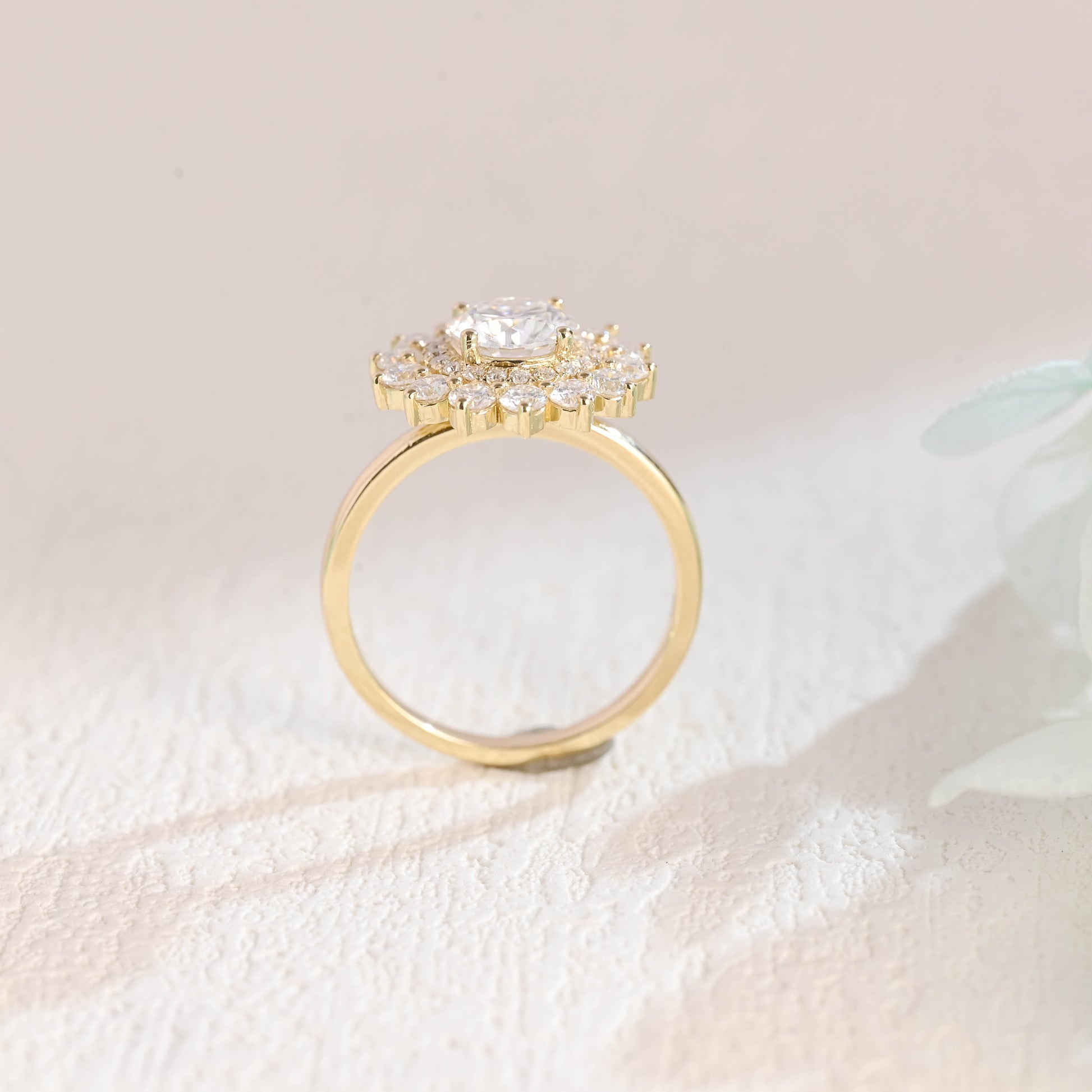 sunflower-moissanite-wedding-ring-engagement-ring-halo-ring