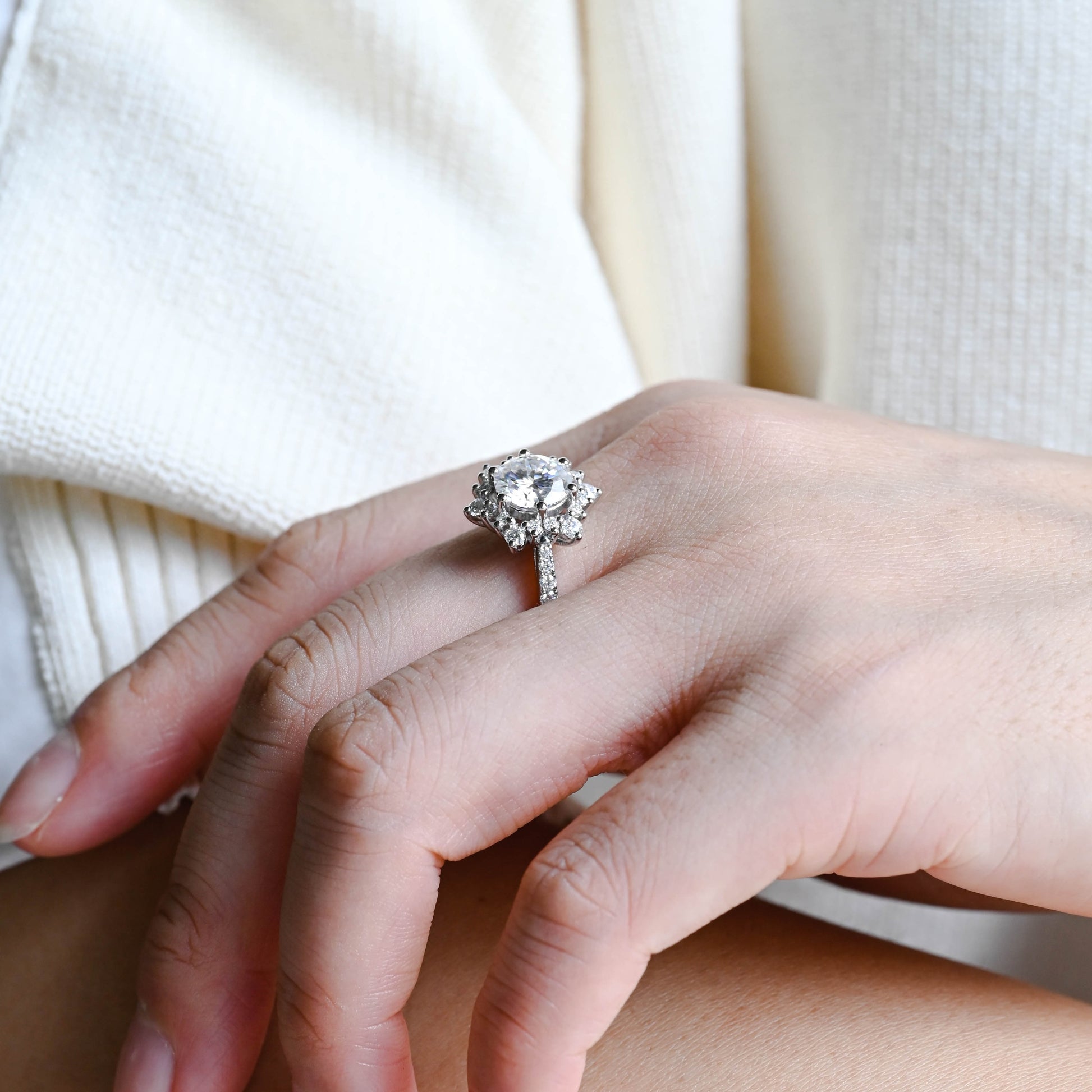 snowflake-round-cut-lab-diamond-engagement-ring-wedding-ring-halo-ring