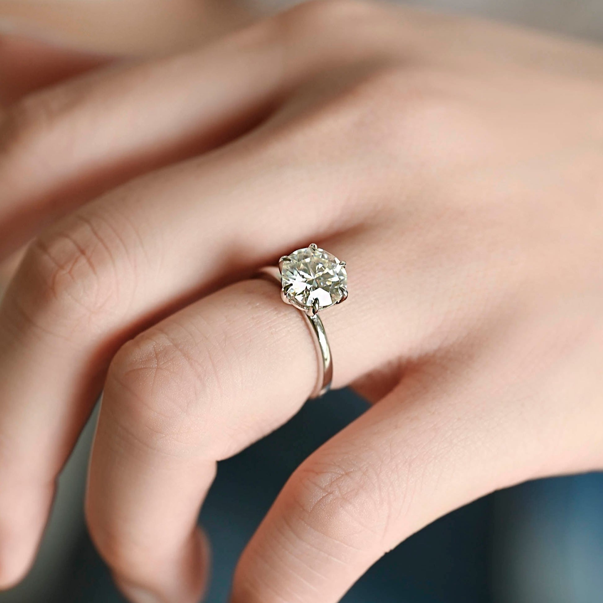 lab-grown-round-cut-diamond-ring-lab-diamond-engagement-ring