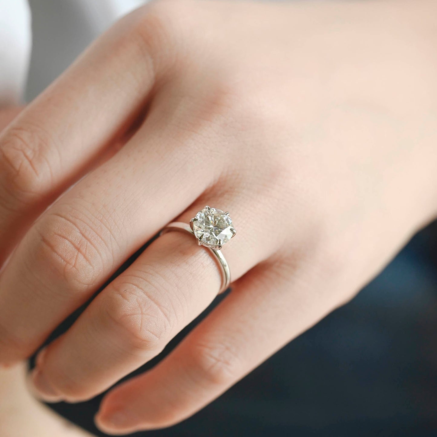 lab-grown-round-cut-diamond-ring-lab-diamond-engagement-ring