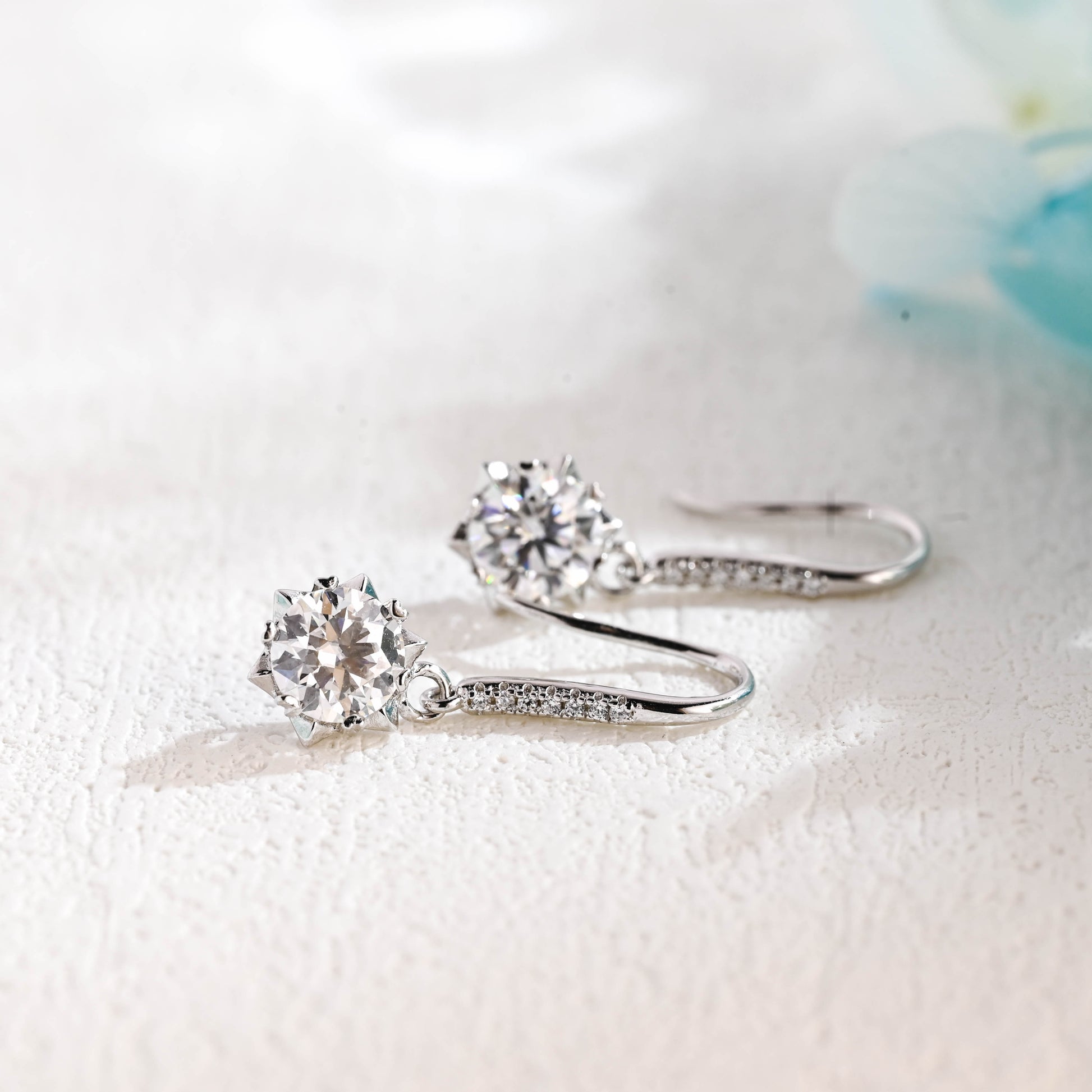 round-cut-moissanite-ear-spike-earrings-for-women