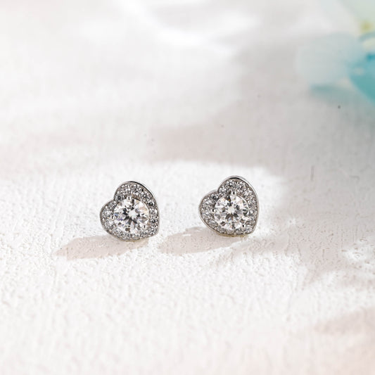 round-cut-heart-shaped-moissanite-earring-studs-romantic-earrings