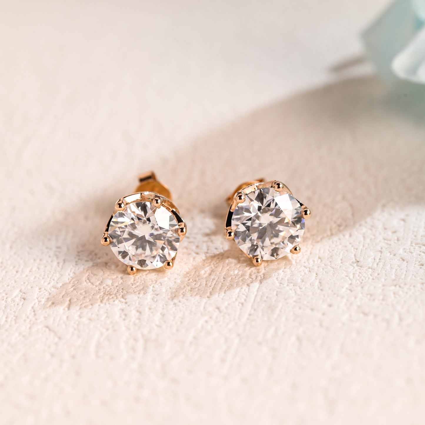 round-cut-moissanite-earring-studs-solitaire-earrings