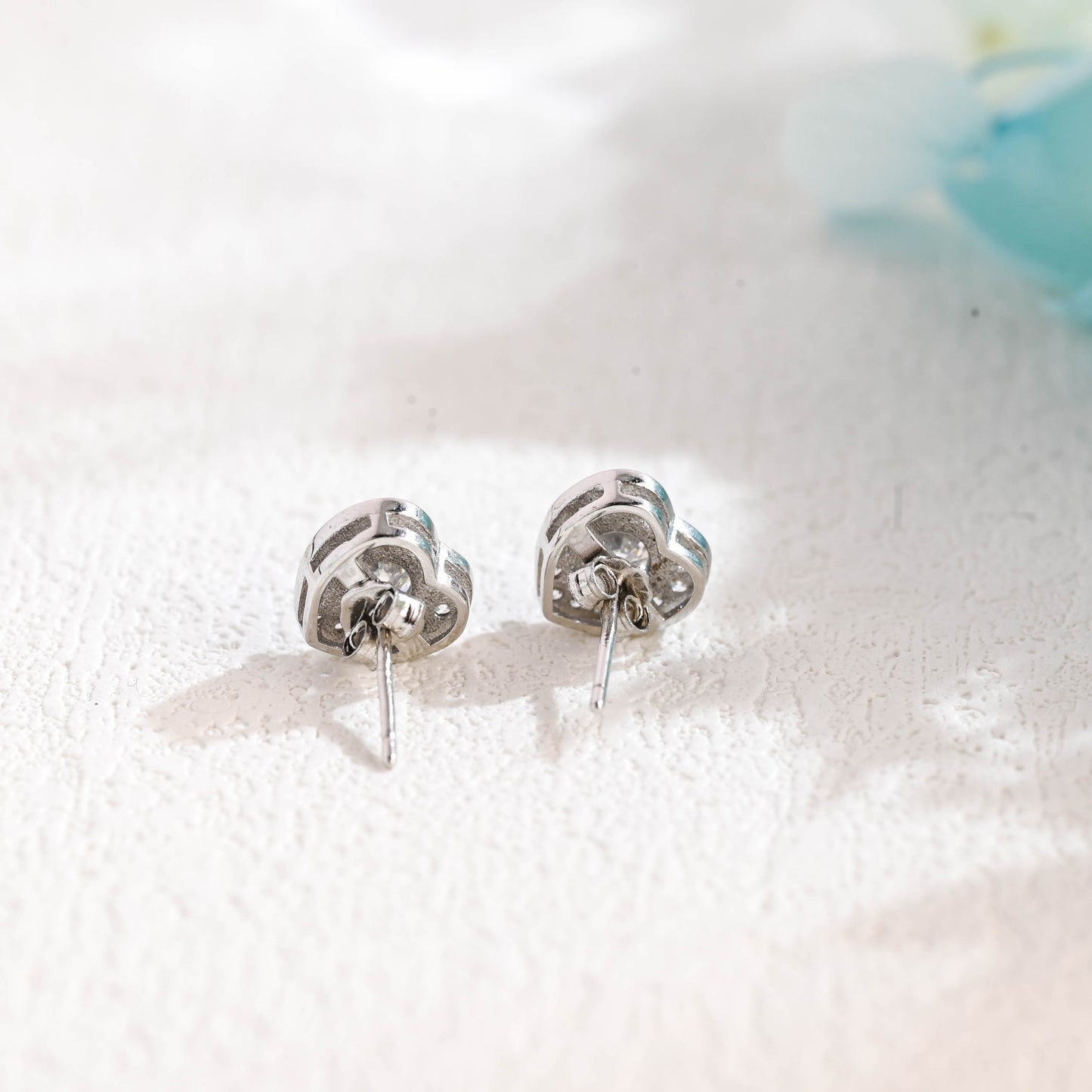 round-cut-heart-shaped-moissanite-earring-studs-romantic-earrings