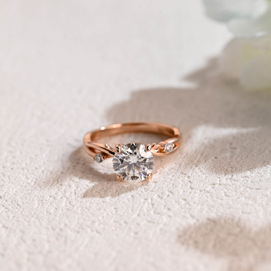 round-cut-moissanite-wedding-ring-engagement-ring