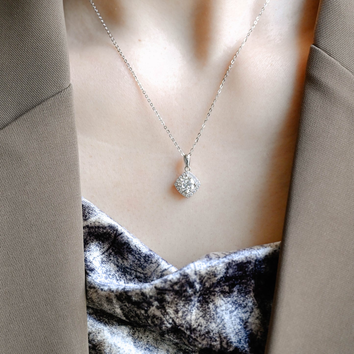 round-cut-moissanite-pendant-halo-cushion-shaped-necklace