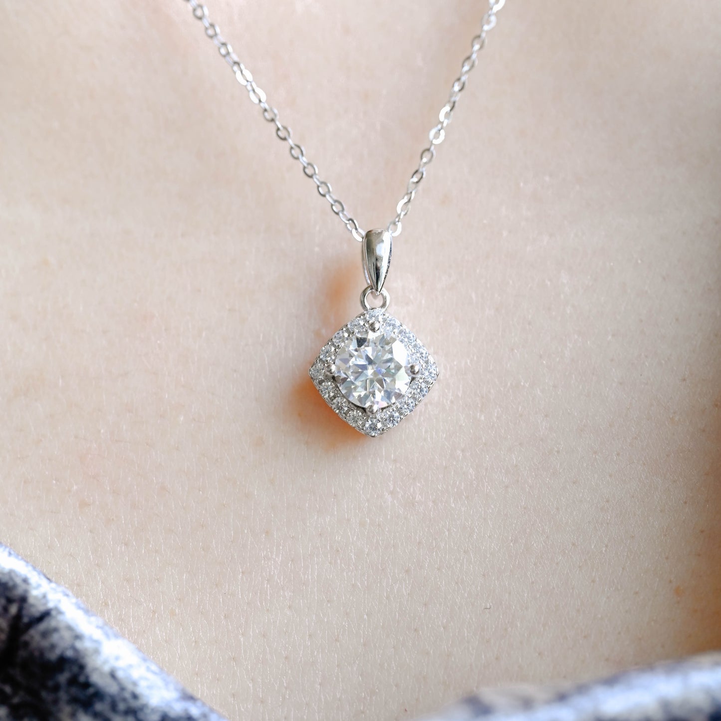 round-cut-moissanite-pendant-halo-cushion-shaped-necklace