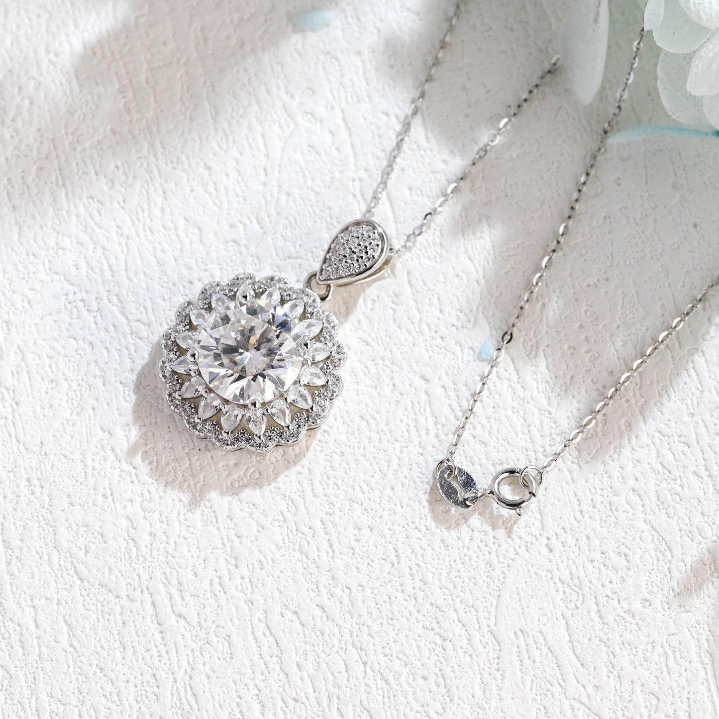 round-cut-moissanite-halo-pendant-vintage-style-necklace