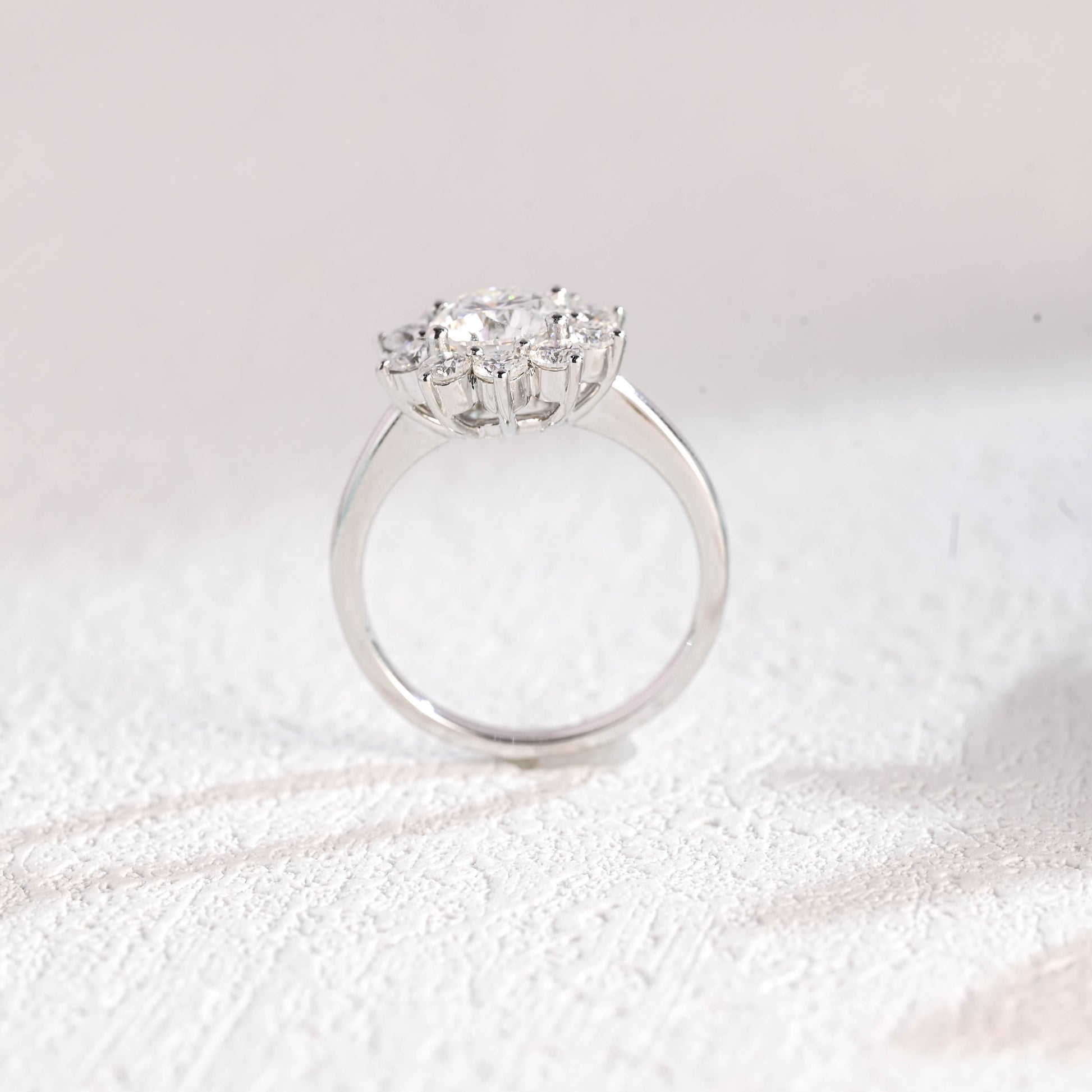 round-cut-moissanite-wedding-ring-engagement-ring-floral-ring