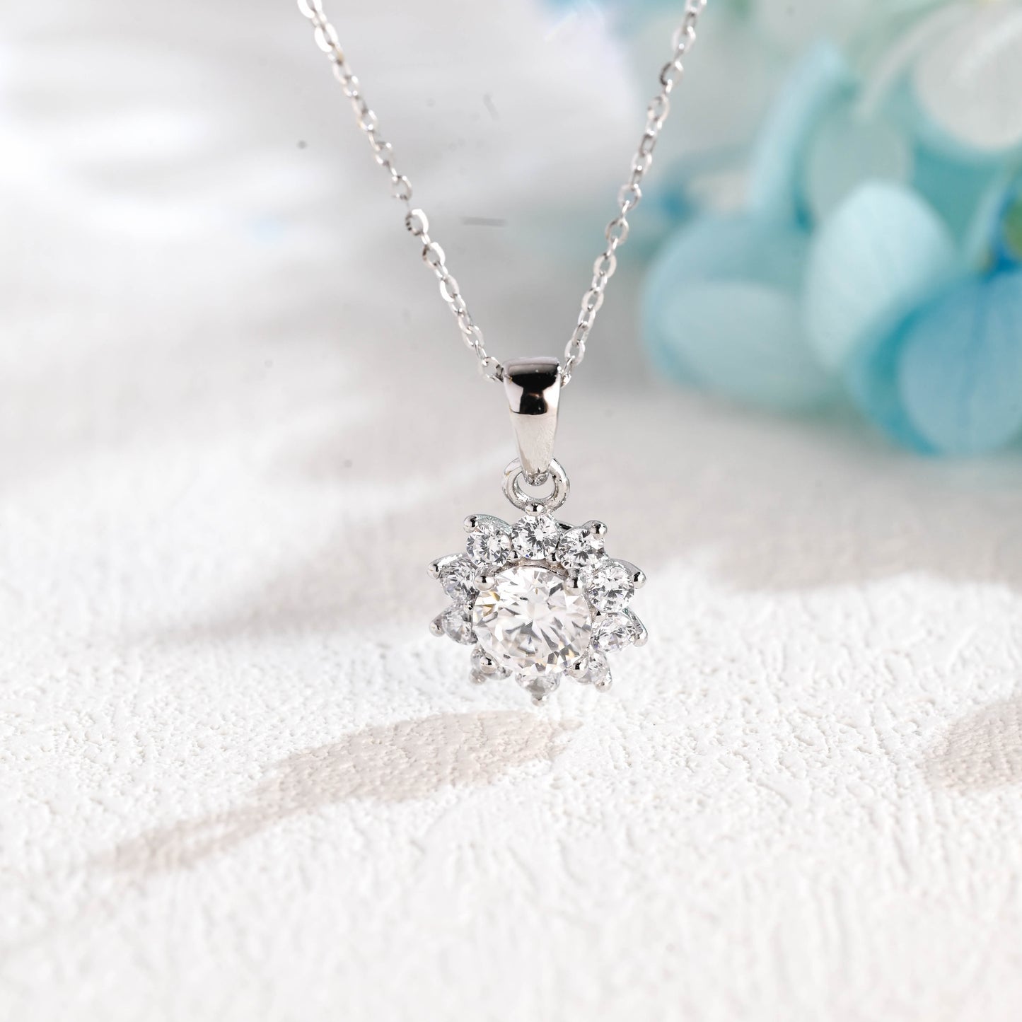 round-cut-sunflower-moissanite-pendant-necklace-halo-pendant