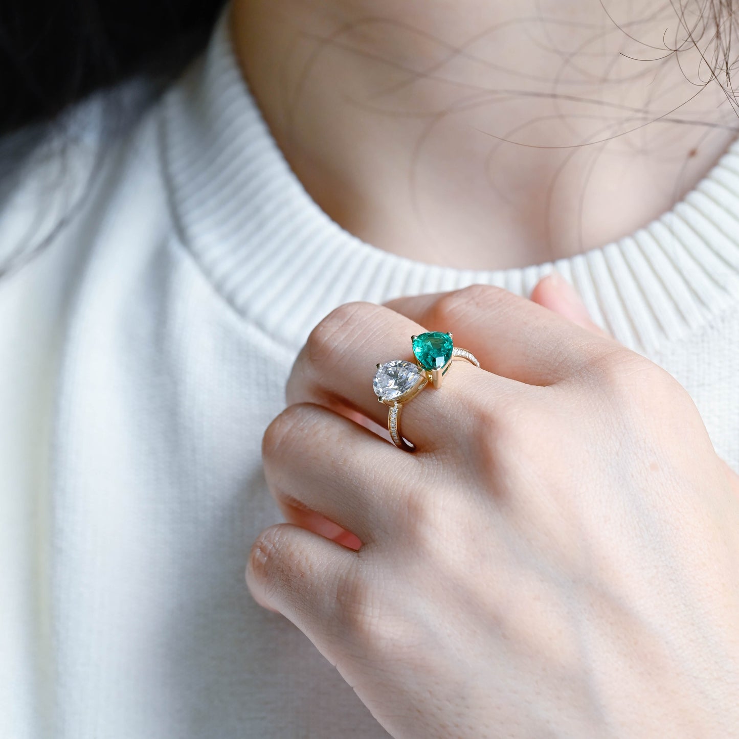 toi-et-moi-diamond-ring-engagement-ring-wedding-ring-emerald-ring