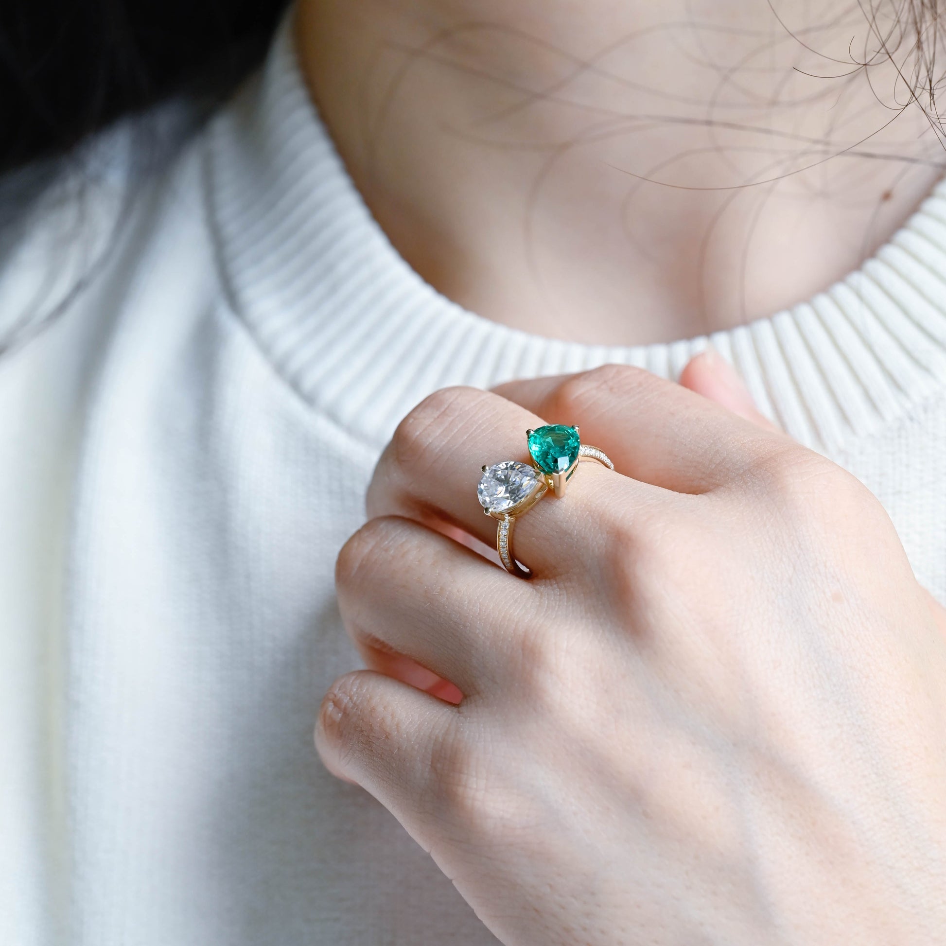 toi-et-moi-diamond-ring-engagement-ring-wedding-ring-emerald-ring