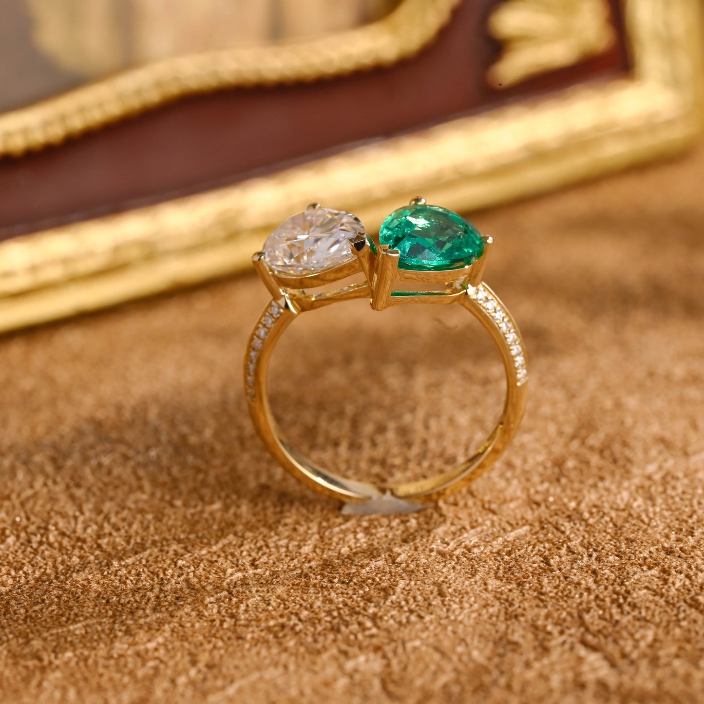 toi-et-moi-diamond-ring-engagement-ring-wedding-ring-emerald-ring