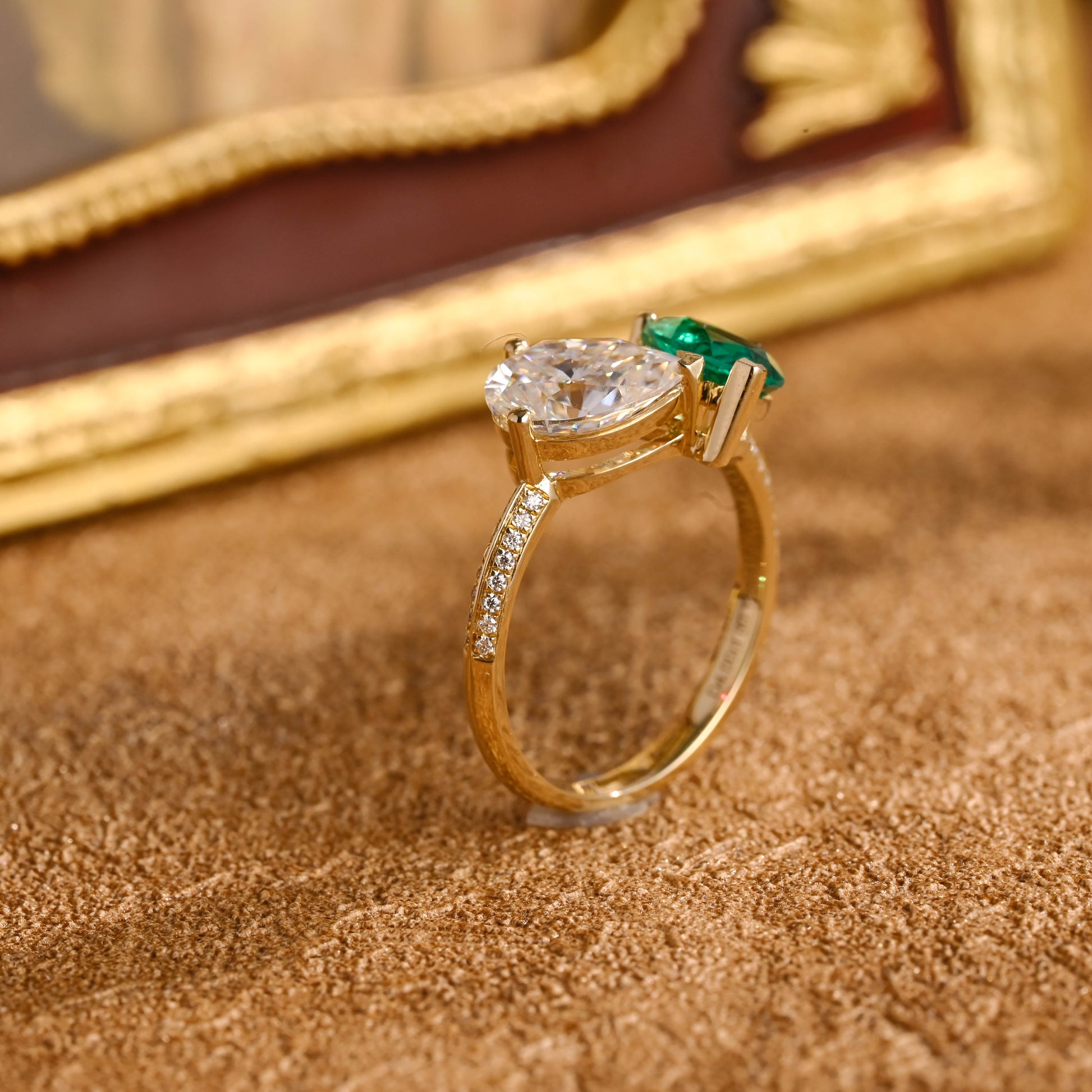 toi-et-moi-diamond-ring-engagement-ring-wedding-ring-emerald-ring