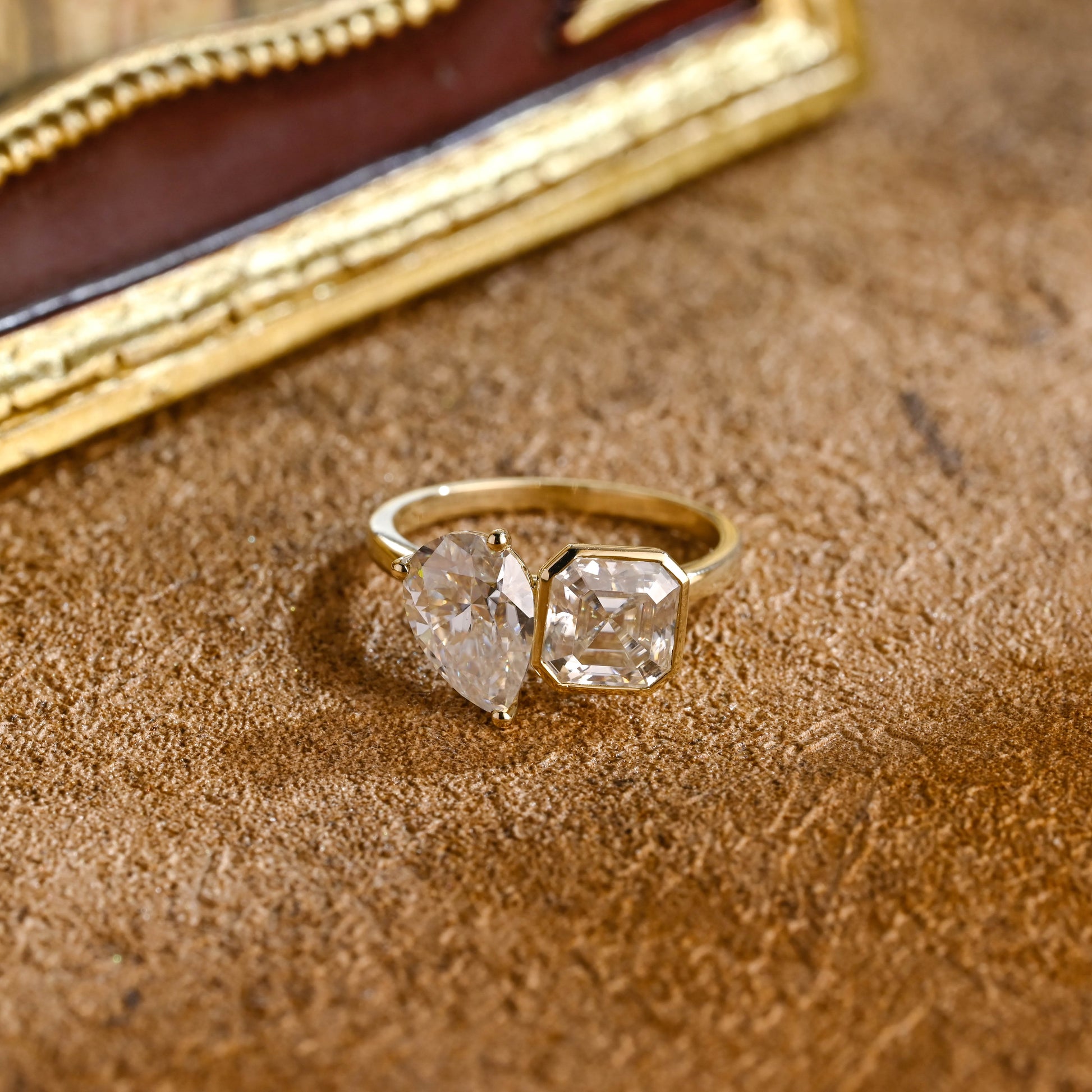 toi-et-moi-asscher-pear-cut-lab-grown-diamond-engagement-wedding-ring