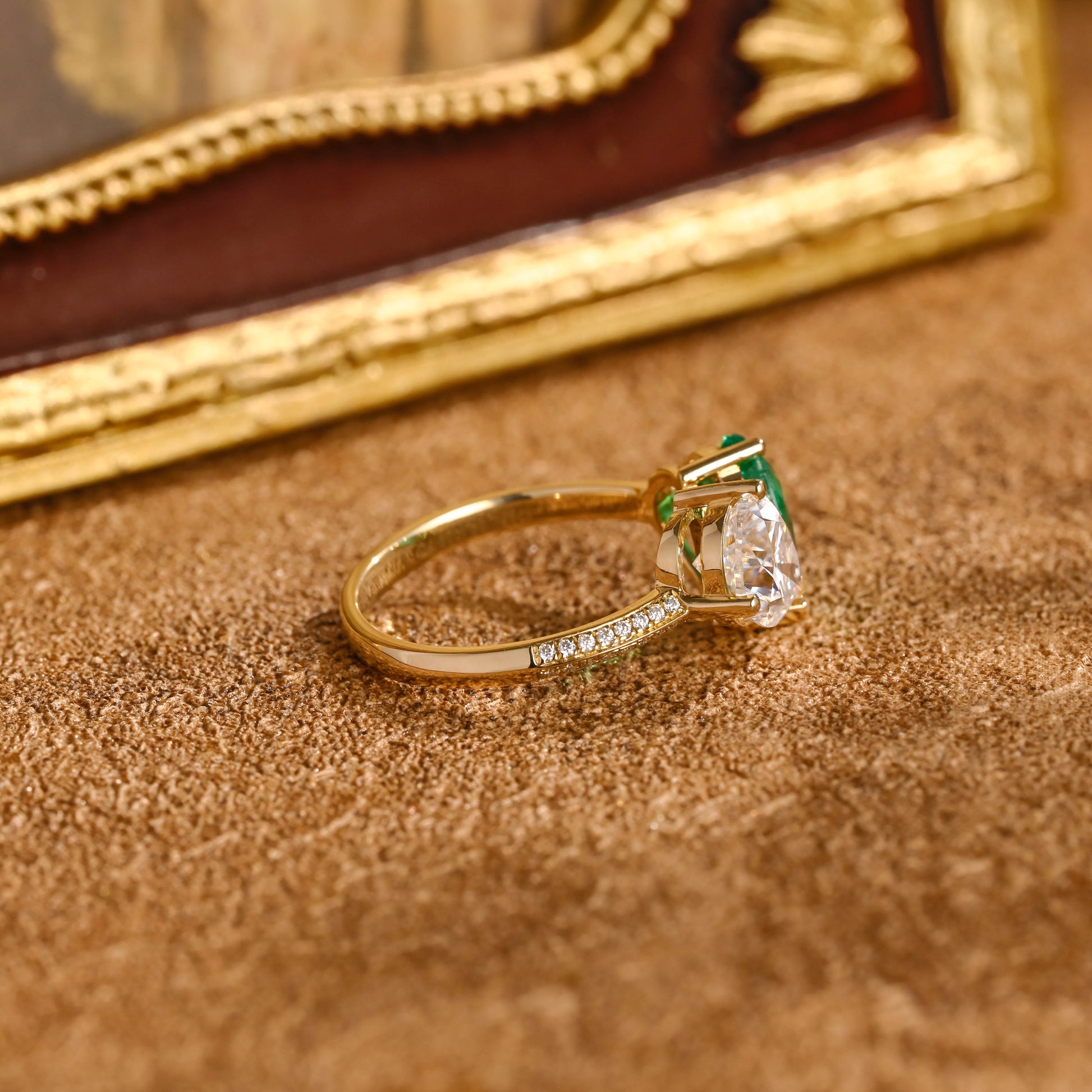 toi-et-moi-diamond-ring-engagement-ring-wedding-ring-emerald-ring