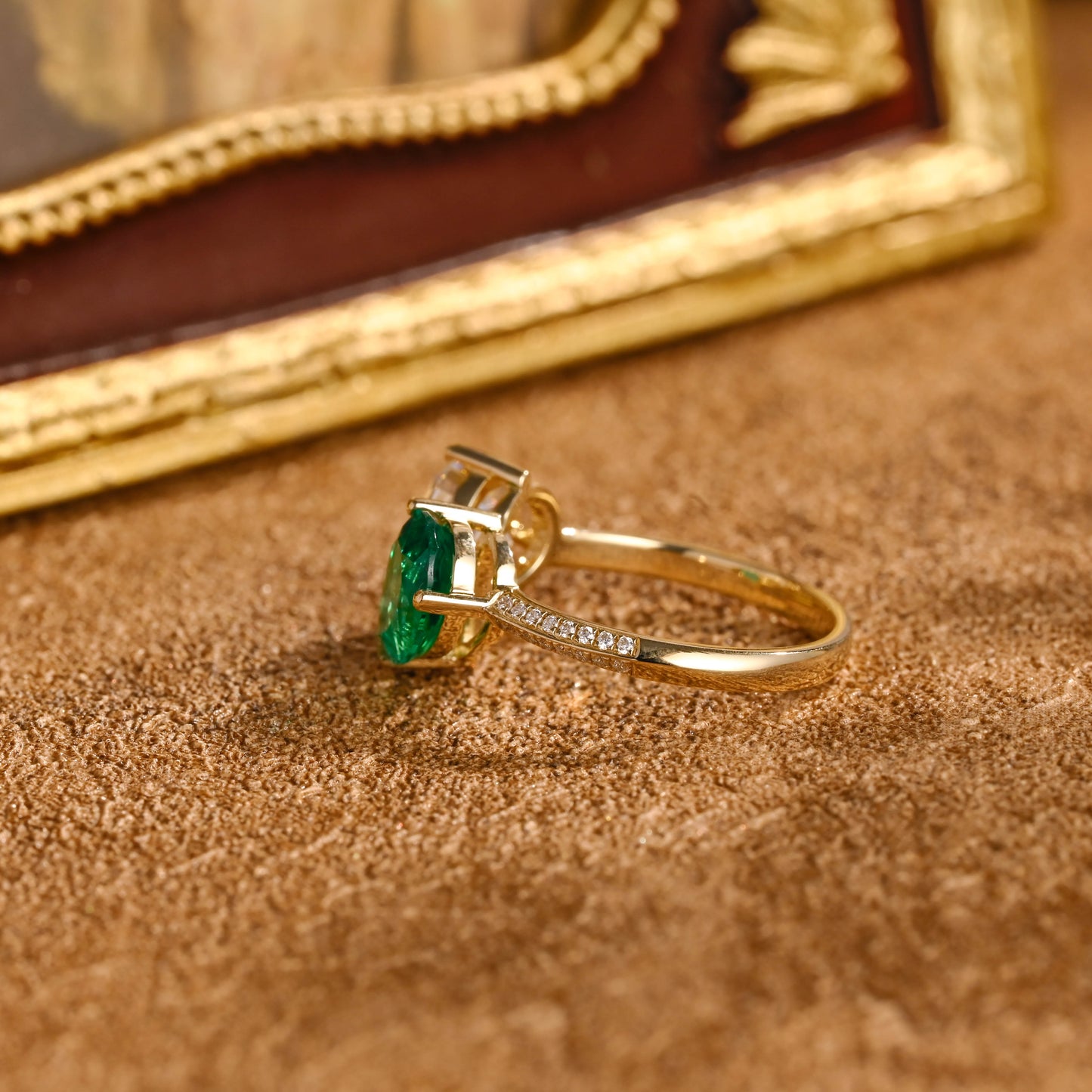 toi-et-moi-diamond-ring-engagement-ring-wedding-ring-emerald-ring