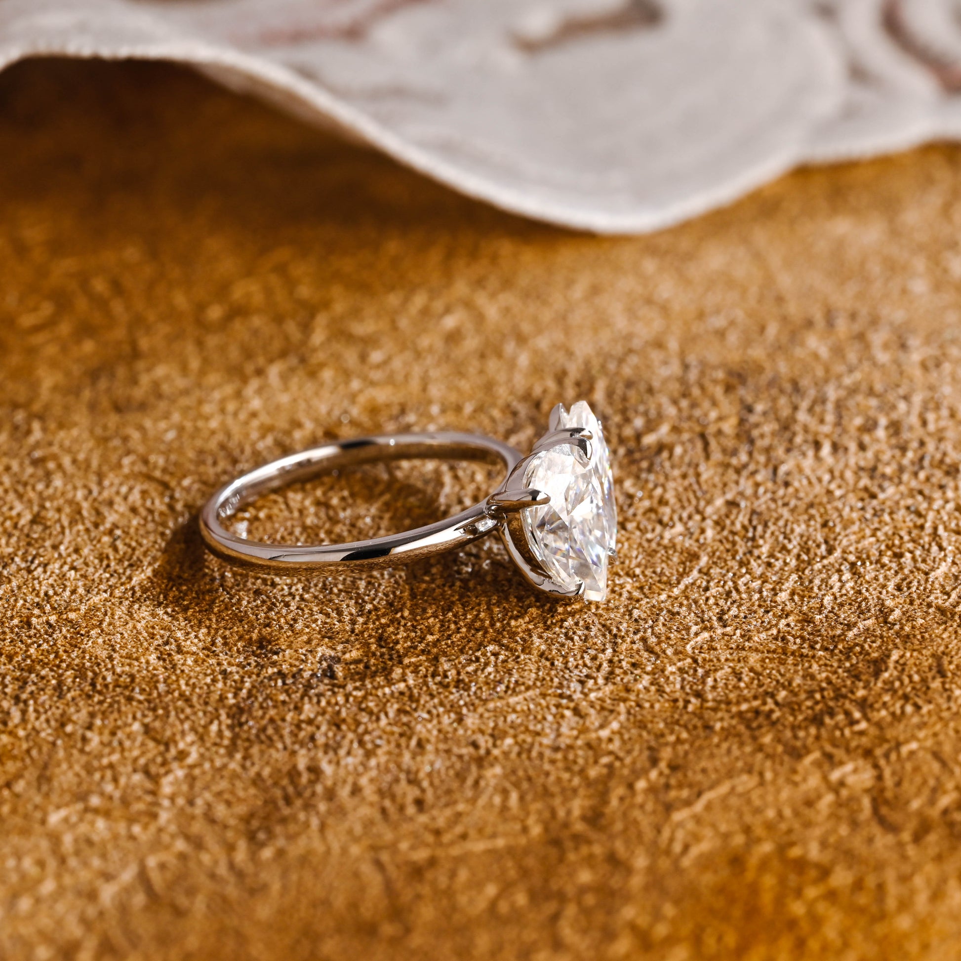 toi-et-moi-lab-grown-diamond-wedding-ring-engagement-ring-pear-marquise-accents-ring