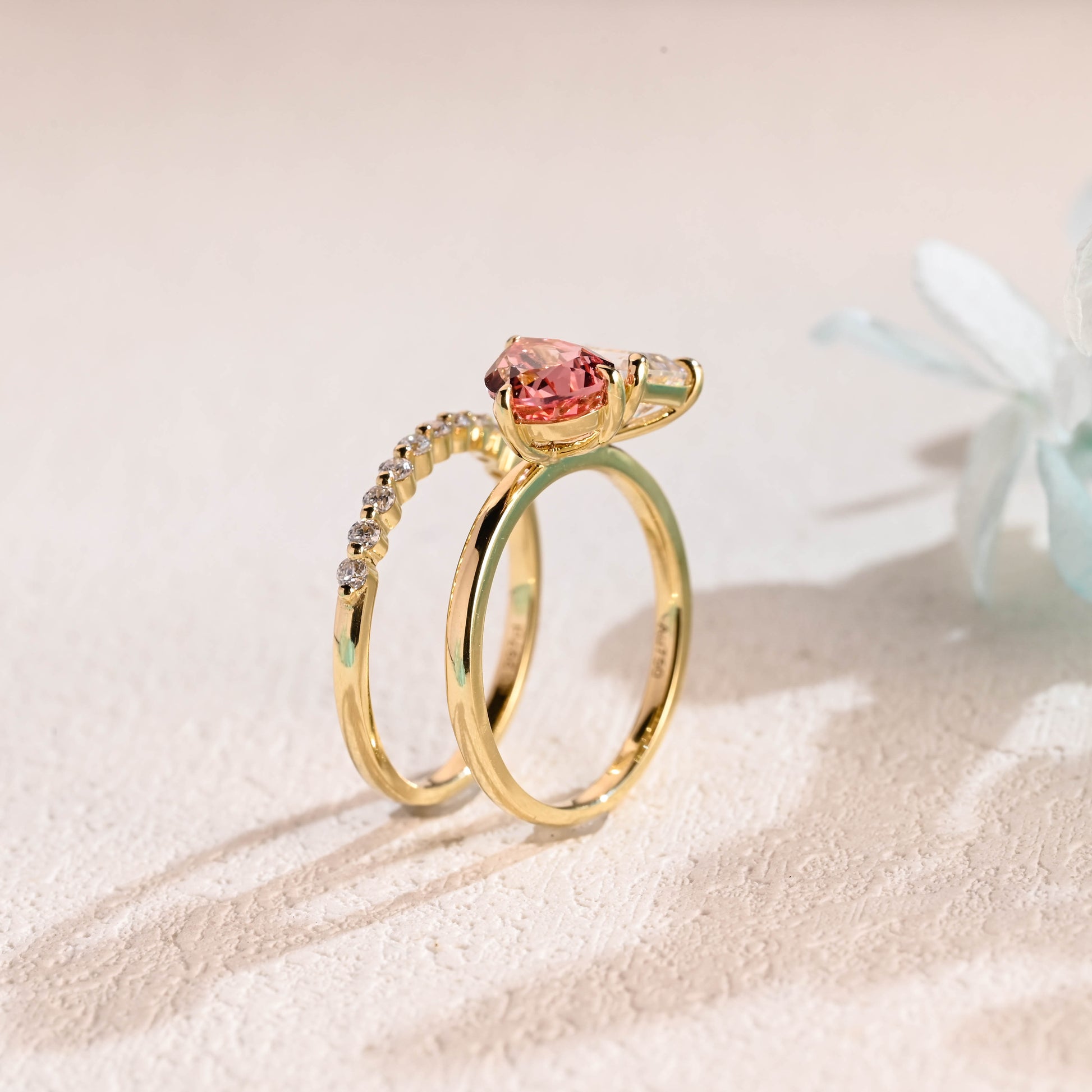 toi-et-moi-wedding-ring-set-pink-sapphire-ring-set-engagement-ring