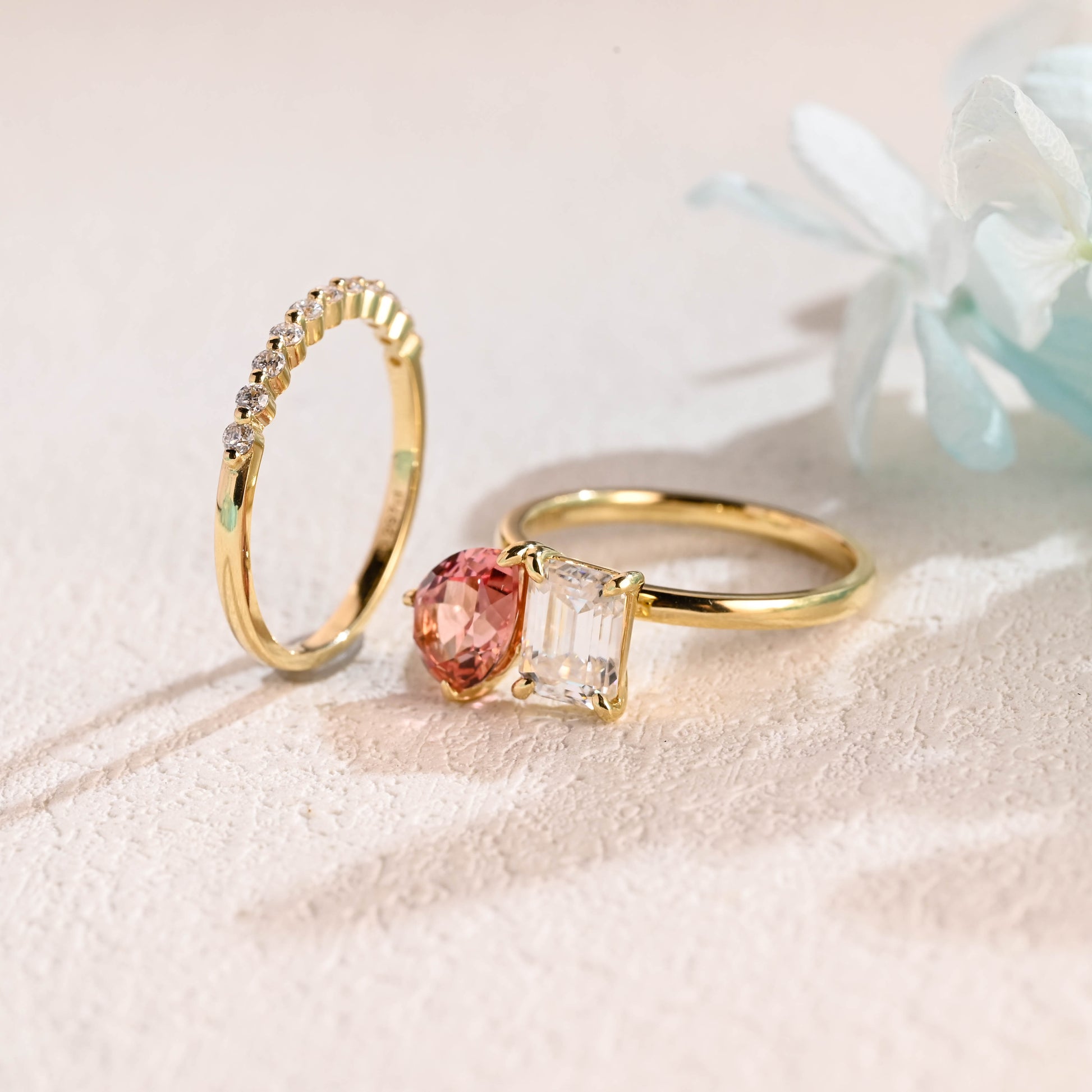 toi-et-moi-wedding-ring-set-pink-sapphire-ring-set-engagement-ring