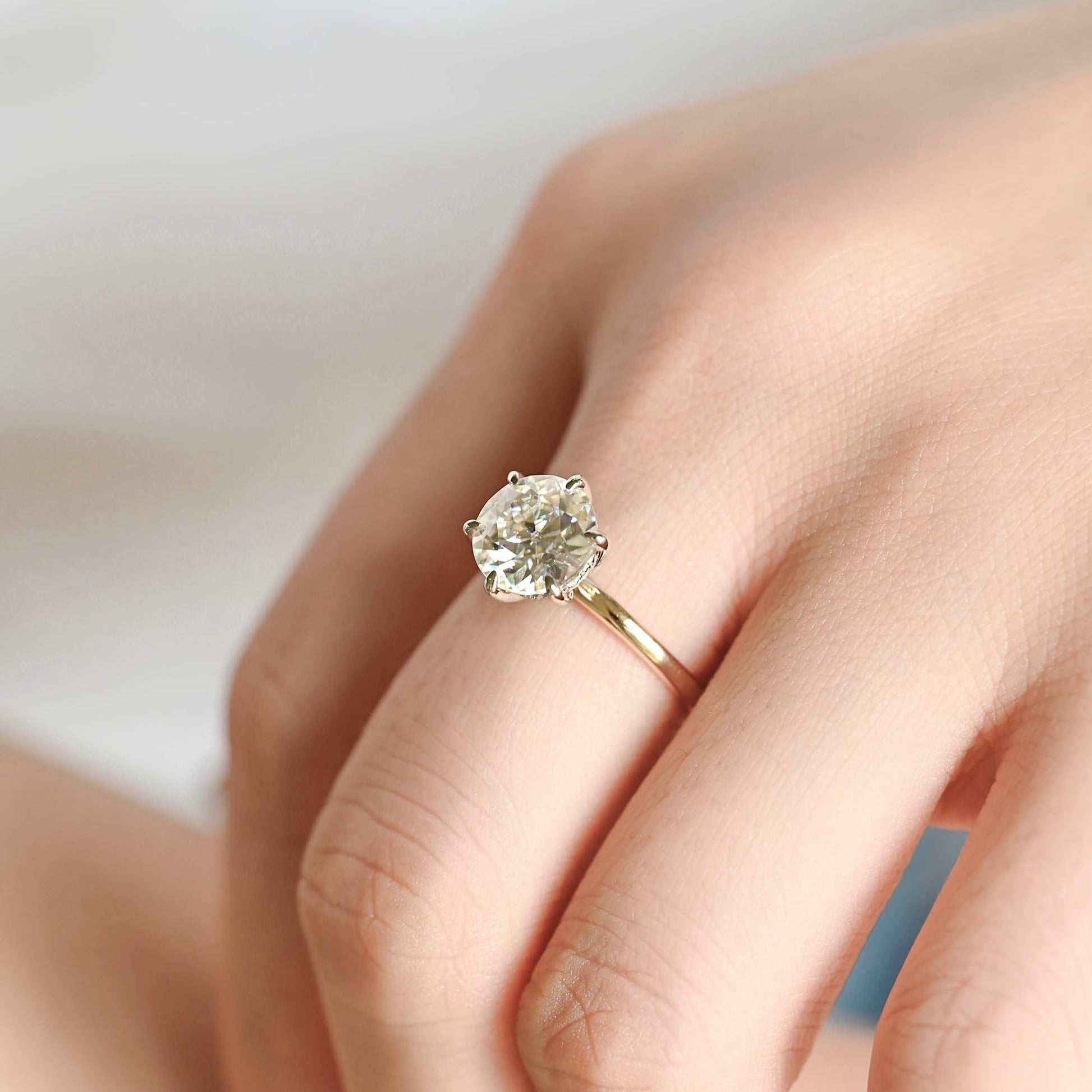 two-tone-round-cut-diamond-engagement-wedding-ring-hidden-halo-ring